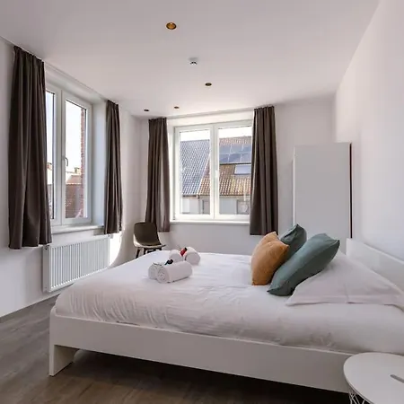 Maison Stellaross - *