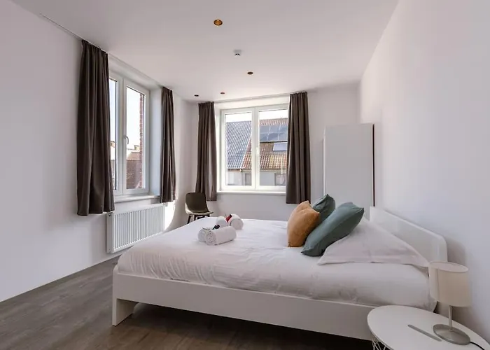 Maison Stellaross - *